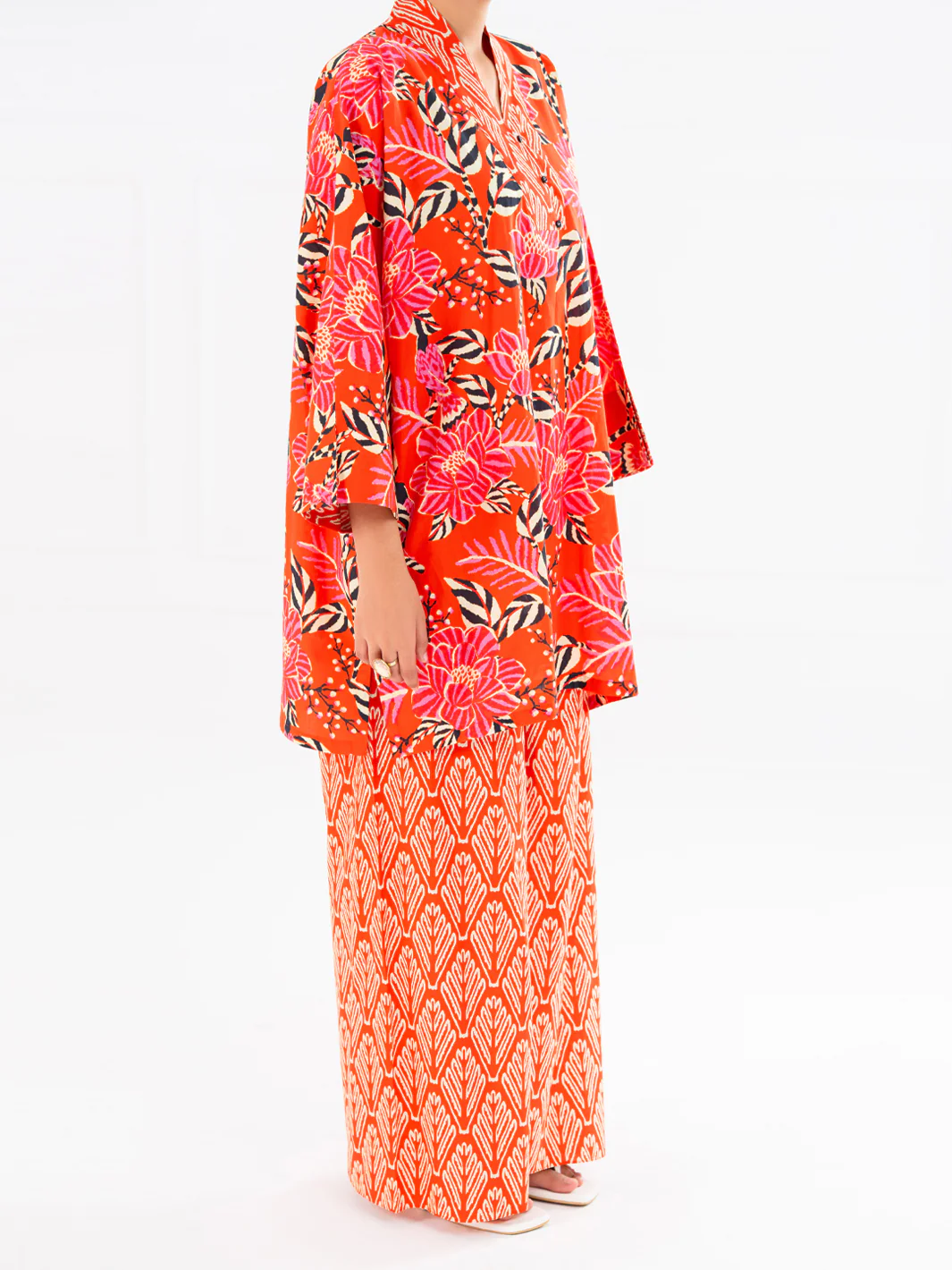 Red Cambric 2Pc Stitched - AWP-2PS-LKS-899 - Image 4