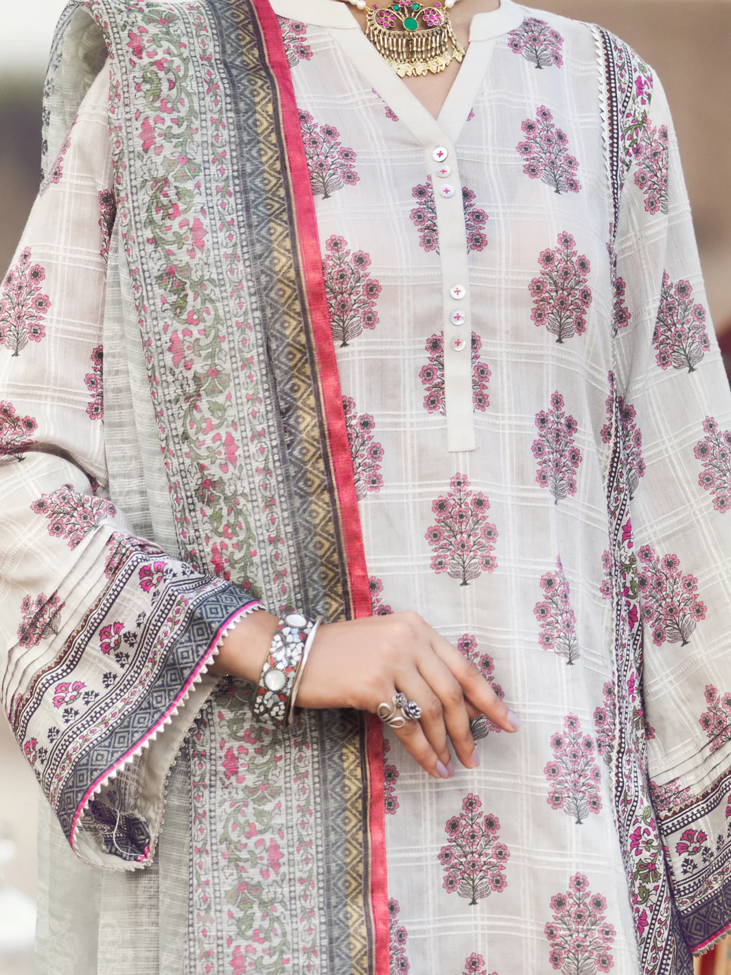 Light Grey Jacquard 3Pc Stitched - AWP-3PS-336 - Image 3
