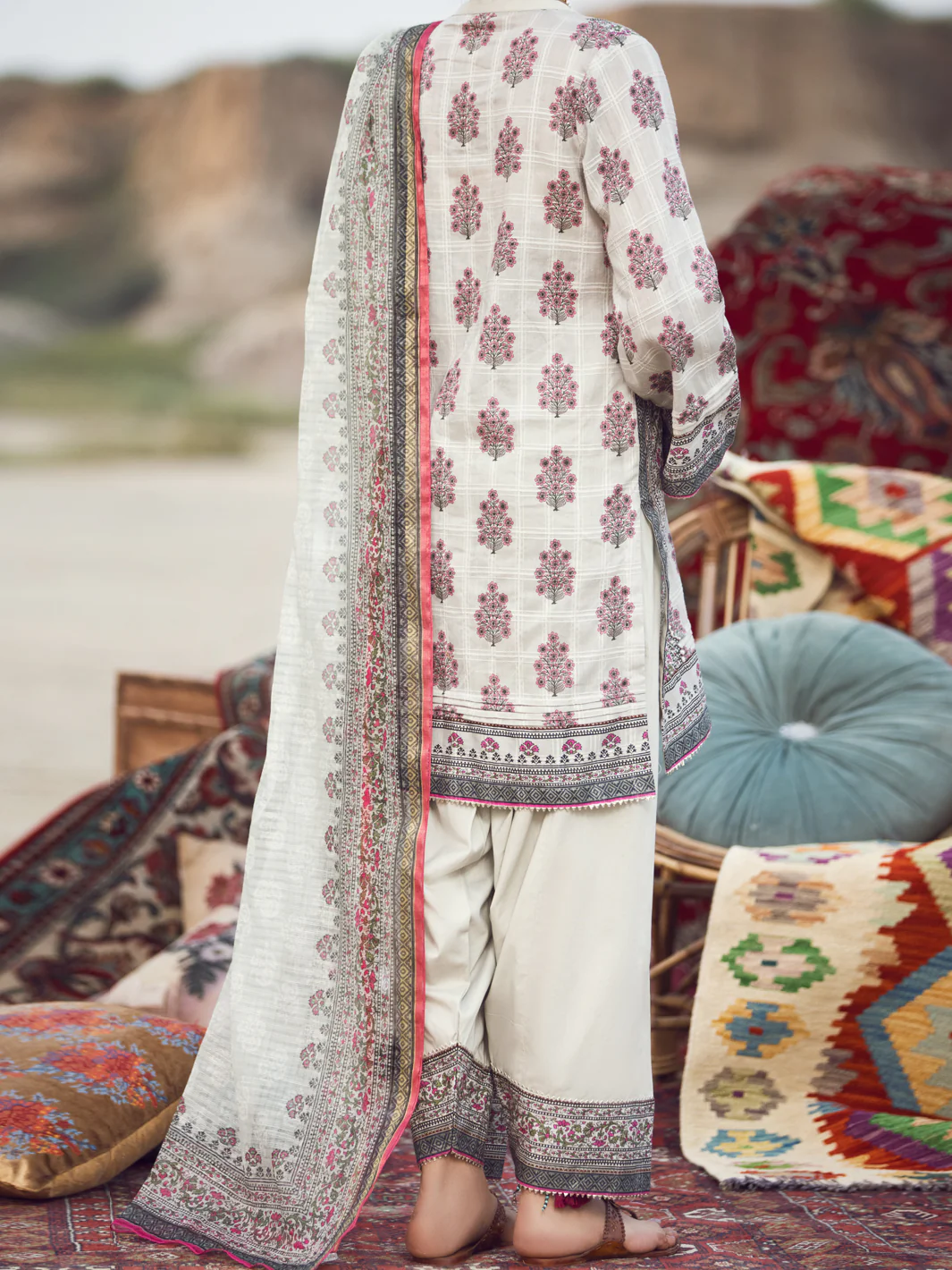 Light Grey Jacquard 3Pc Stitched - AWP-3PS-336 - Image 5