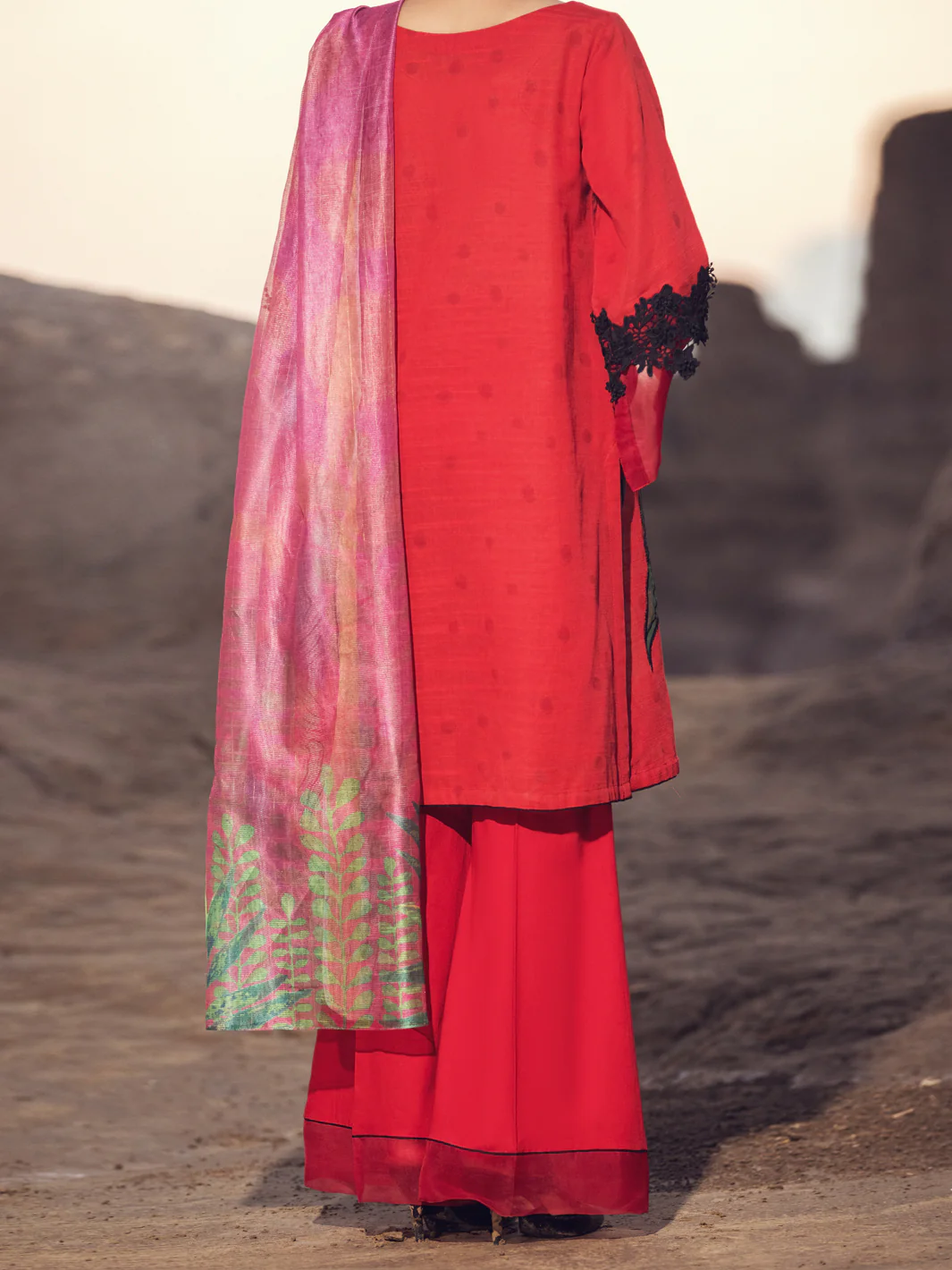 Red Khaddar 3Pc Stitched - AWP-3PS-348 - Image 2