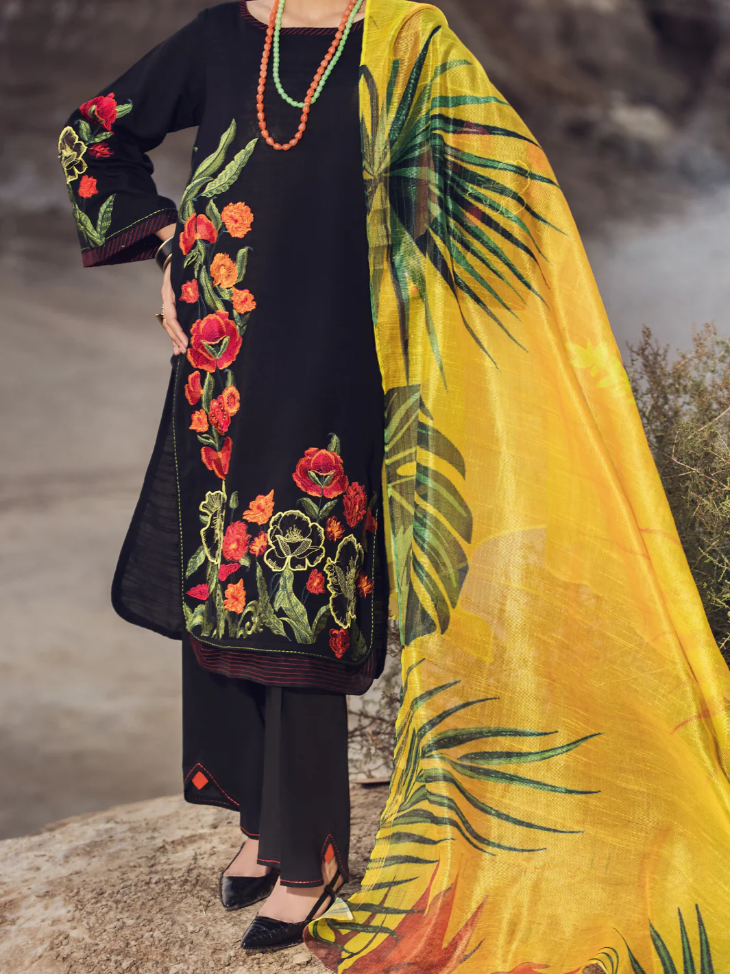 Black Khaddar 3Pc Stitched - AWP-3PS-349 - Image 2