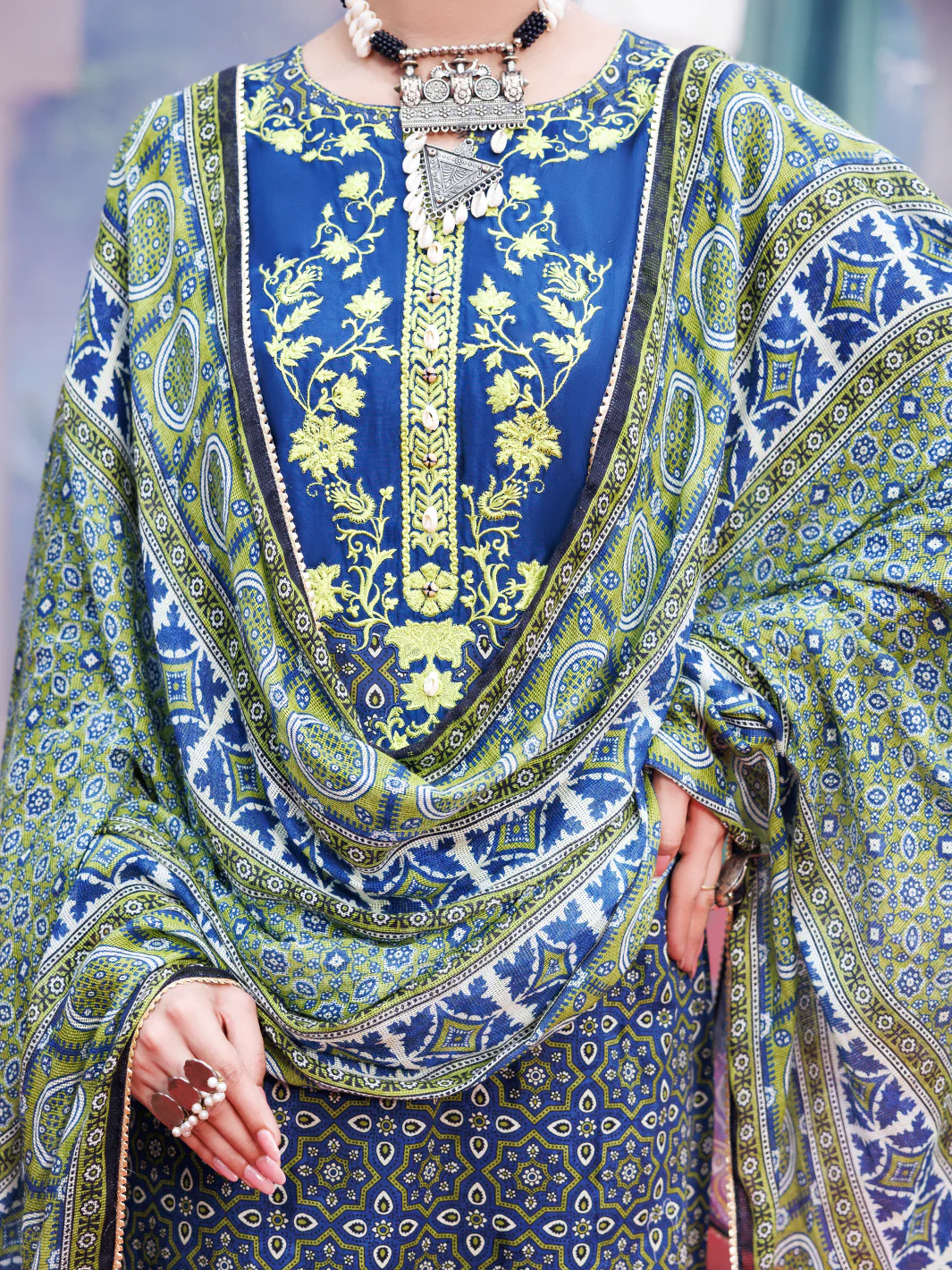 Blue Cambric 3Pc Unstitched - AWP-3PS-738B - Image 4