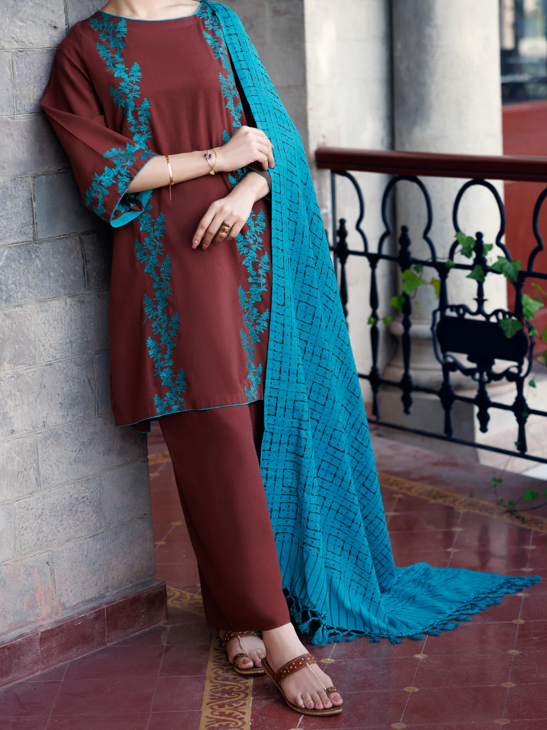 Brown Light Khaddar 3Pc Stitched - AWP-3PS-774 - Image 2