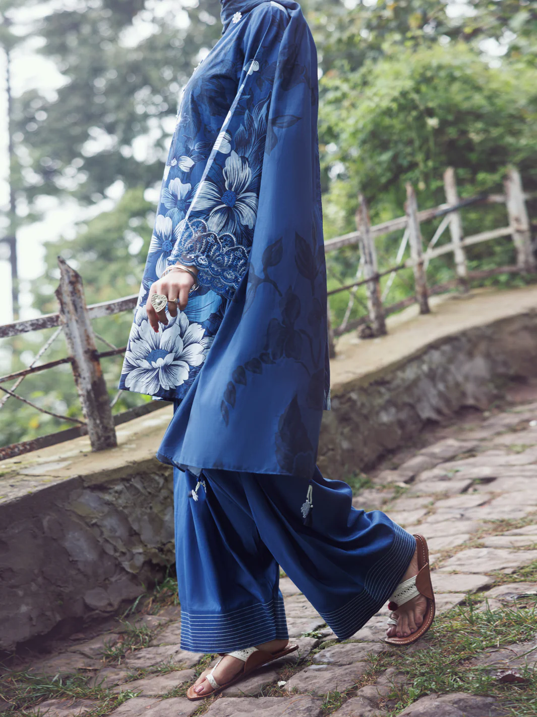 Blue Cambric 3Pc Unstitched - AWP-3PS-790 - Image 3