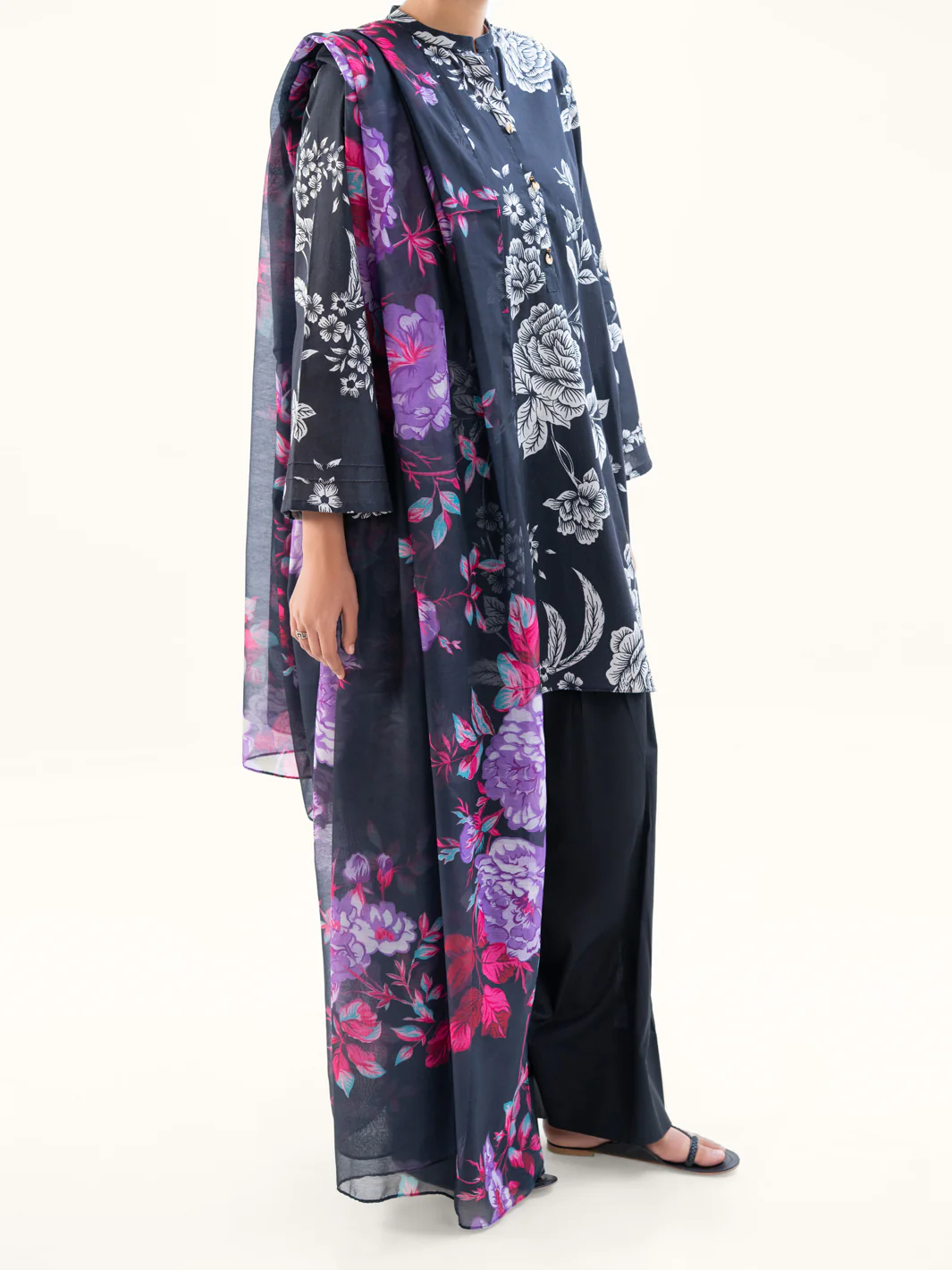 Black Cambric 3Pc Unstitched - AWP-3PS-873 - Image 3