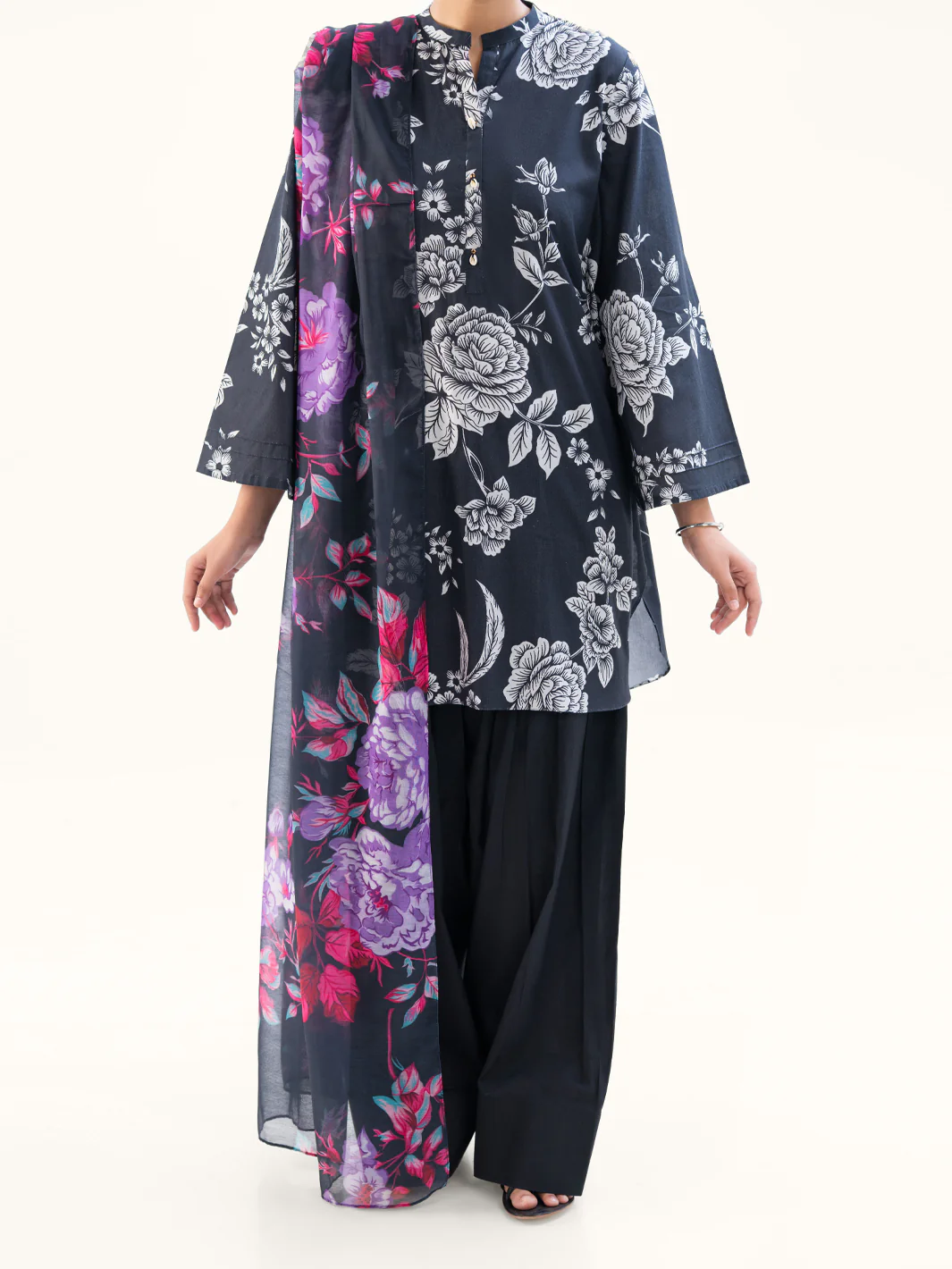 Black Cambric 3Pc Unstitched - AWP-3PS-873 - Image 5