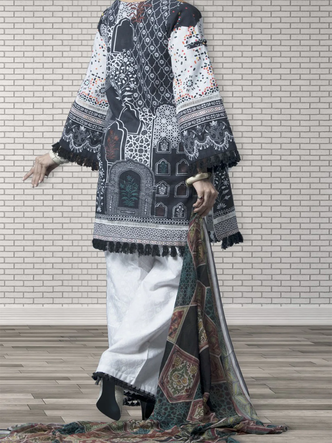 Black Khaddar 3Pc Stitched - AWP-175 - Image 3