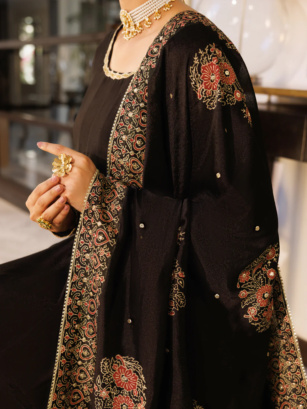 Black Sheesha Silk Formal 3Pc Stitched - AL-3PS-LS-625 - Image 4