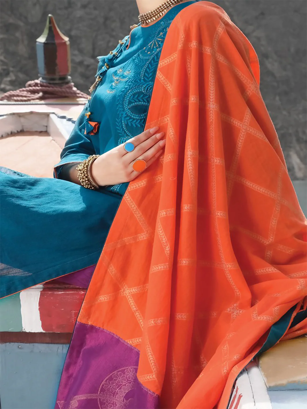 Ferozi Khaddar 3Pc Stitched - AWP-225 - Image 2