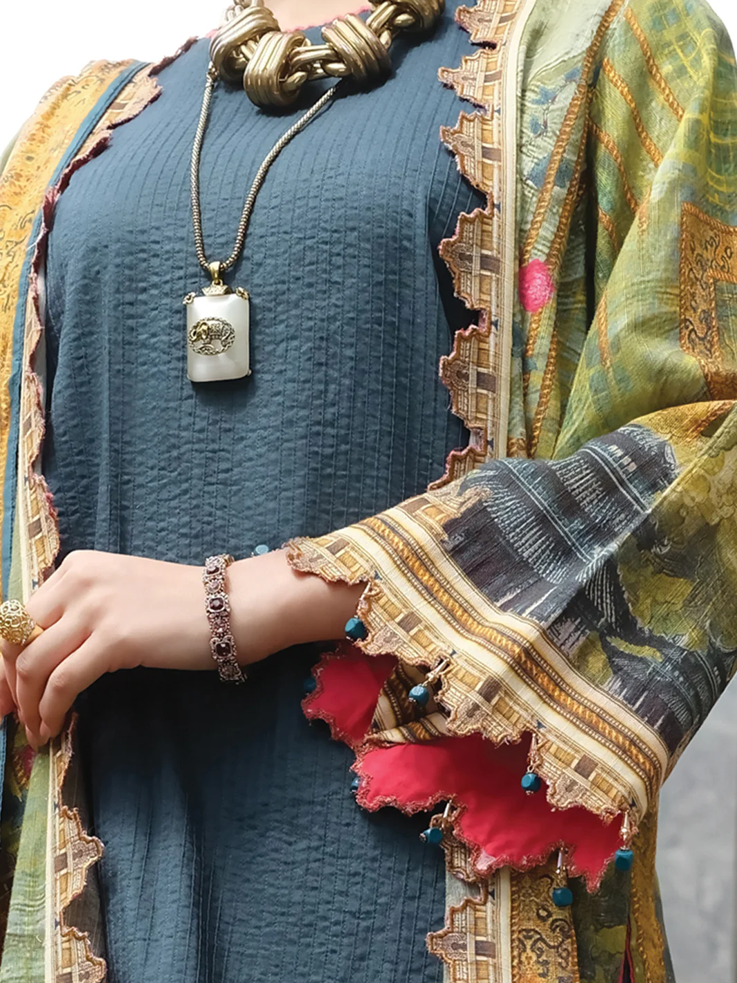 Green Khaddar + Linen 3Pc Stitched - AWP-208 - Image 2