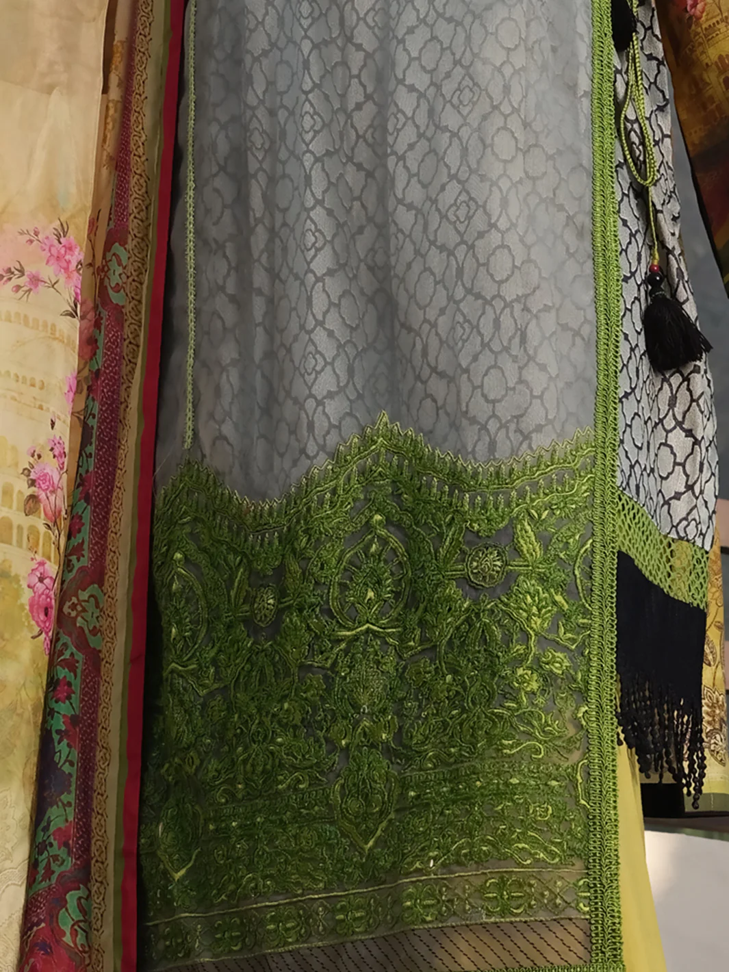 Green Organza 3Pc Stitched - AWP-220 - Image 3