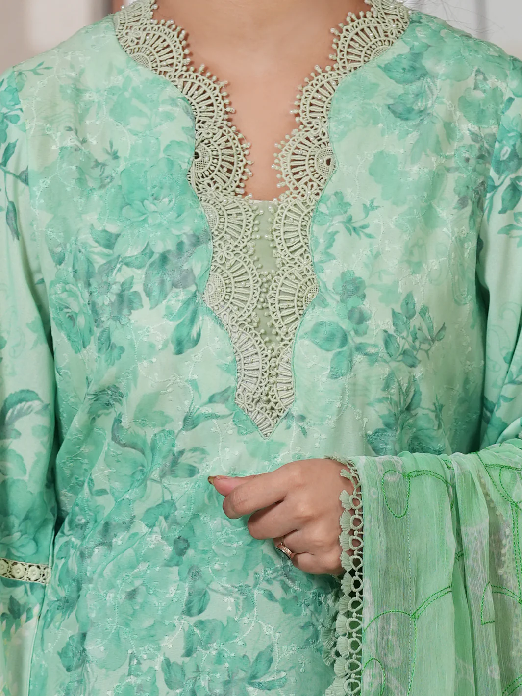 Green Silk Lawn Unstitched 3PC - ALP-3PS-2411 - Image 3