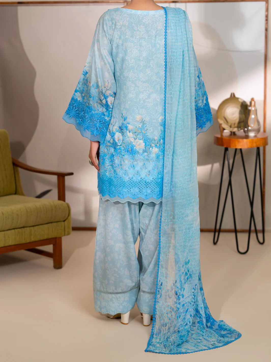 Ice Blue Silk Lawn Unstitched 3PC - ALP-3PS-2415 - Image 3