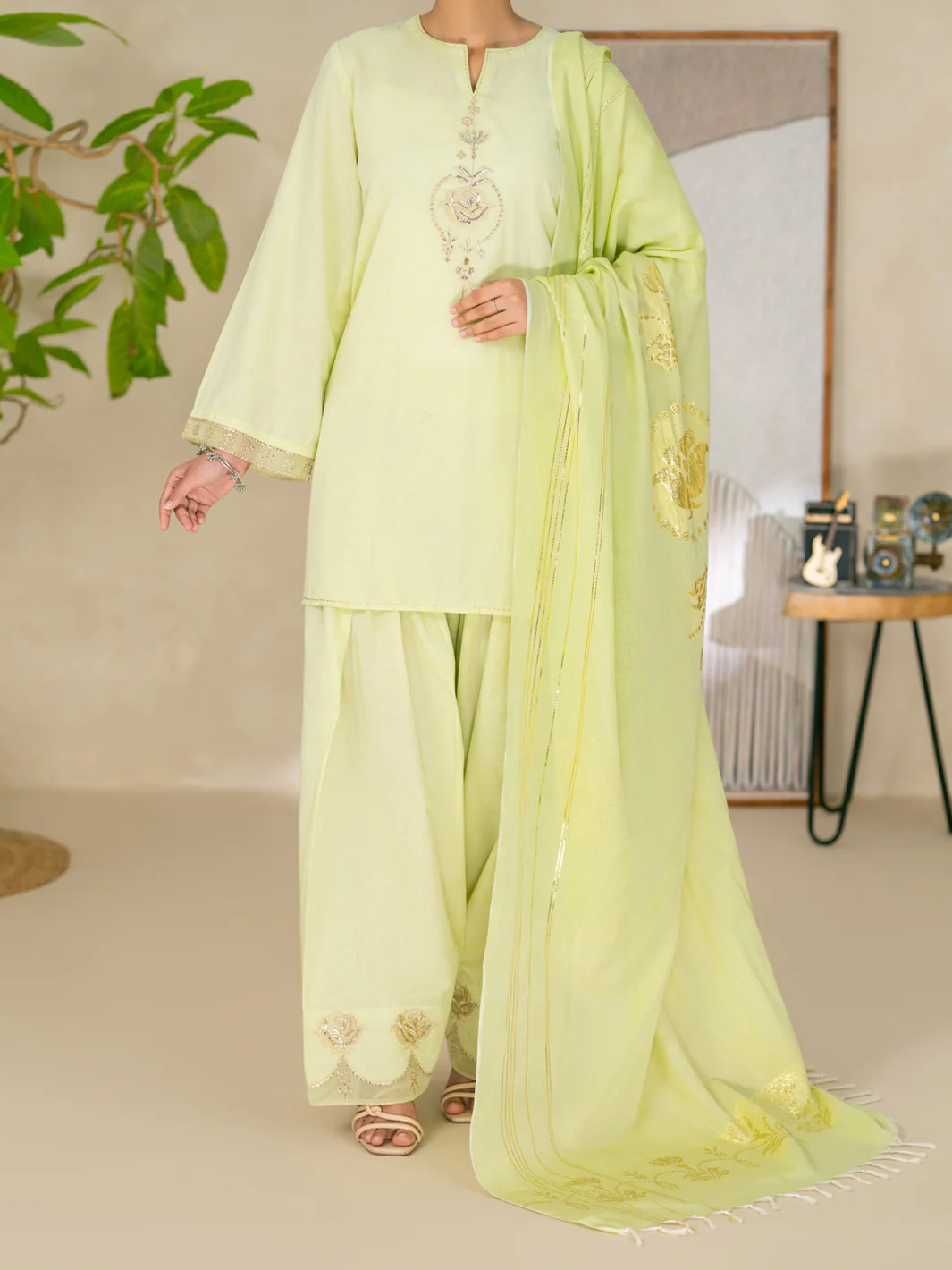 Light Green Golden Zari Lawn Stitched 3Pc - ALP-3PS-2618