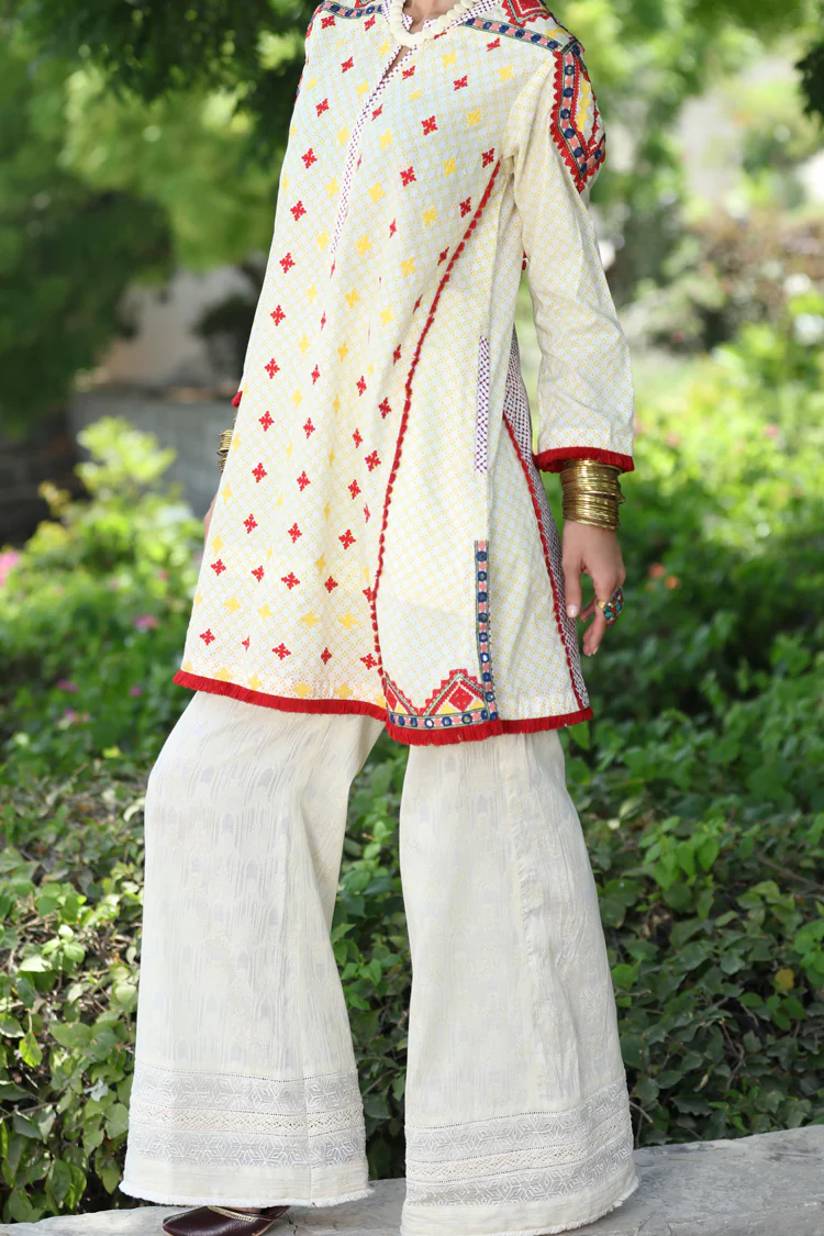 Off White Wool 2Pc Stitched - LKS-625 - Image 2