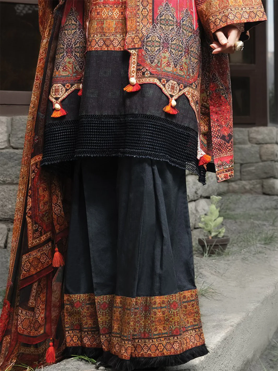 Red Khaddar + Linen 3Pc Stitched - AWP-210 - Image 2