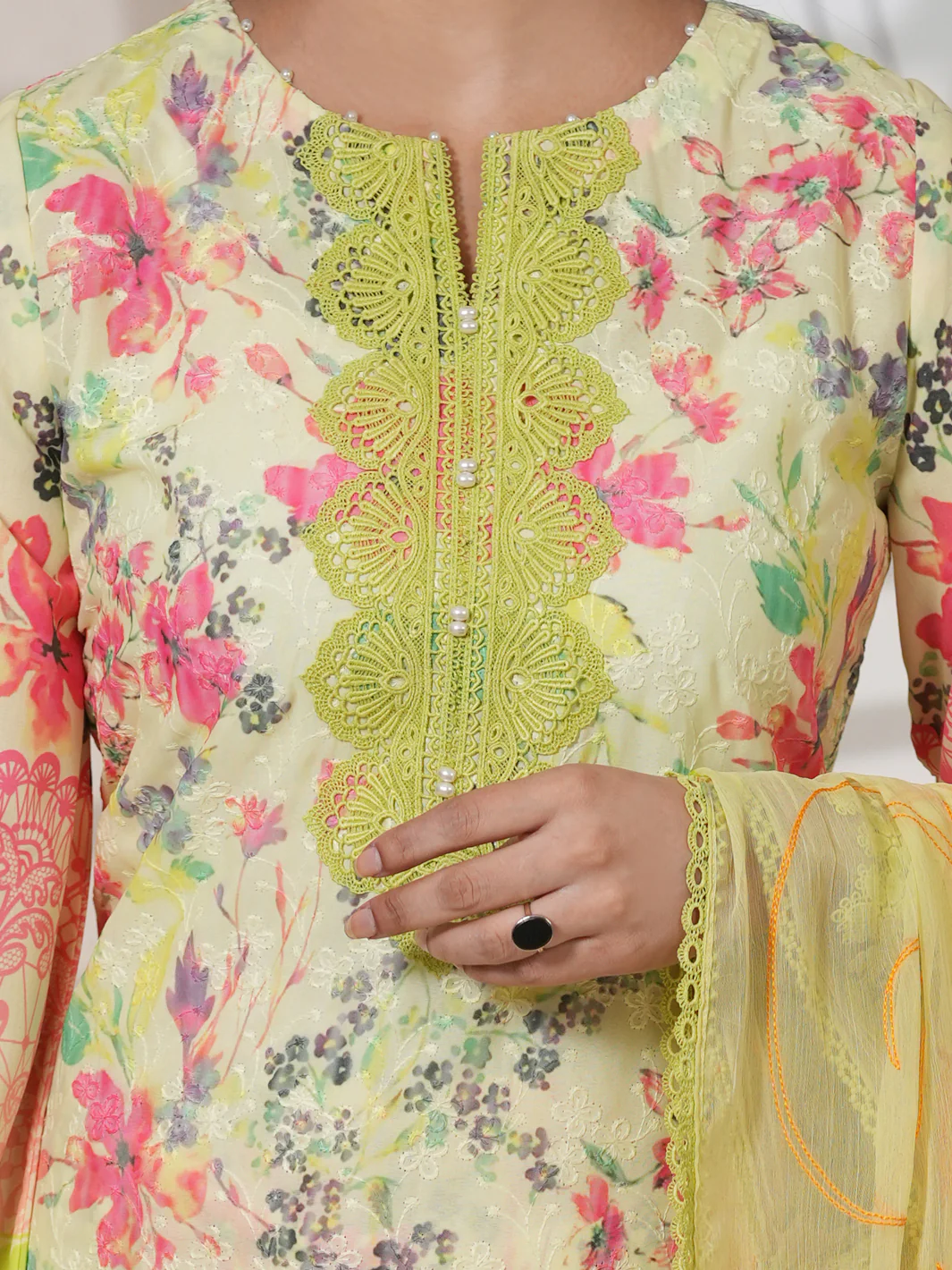 Yellow Silk Lawn Unstitched 3PC - ALP-3PS-2412 - Image 3